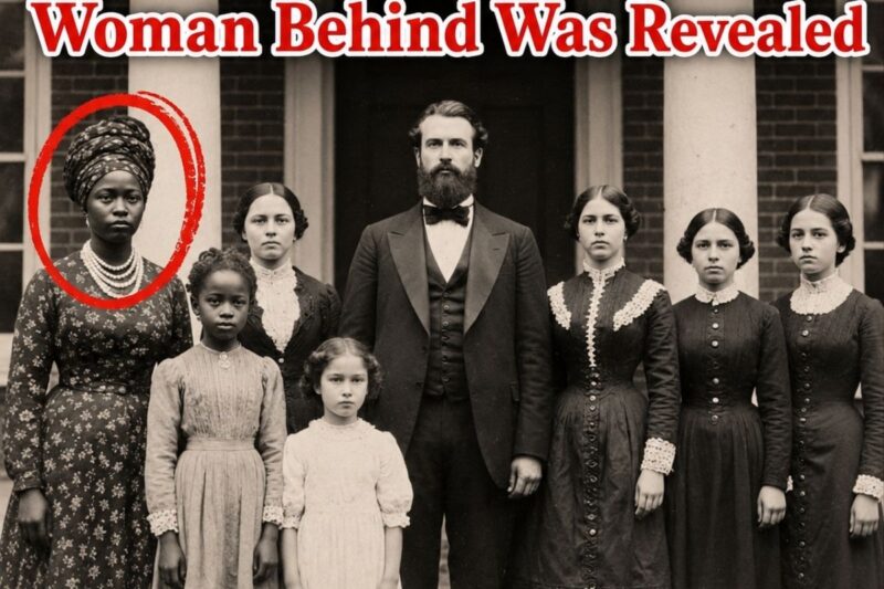 They Thought It Was Just a Family Photo — Until the Truth About the Woman Behind Was Revealed